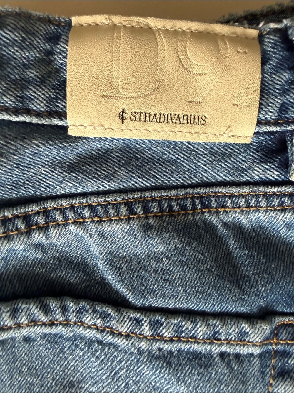 Stradivarius Wide Leg Jeans – Size 40 (US 8)
